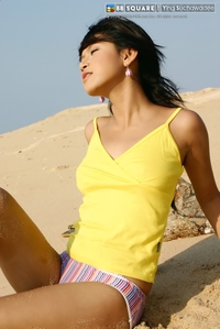 Ying Suchawadee on the beach