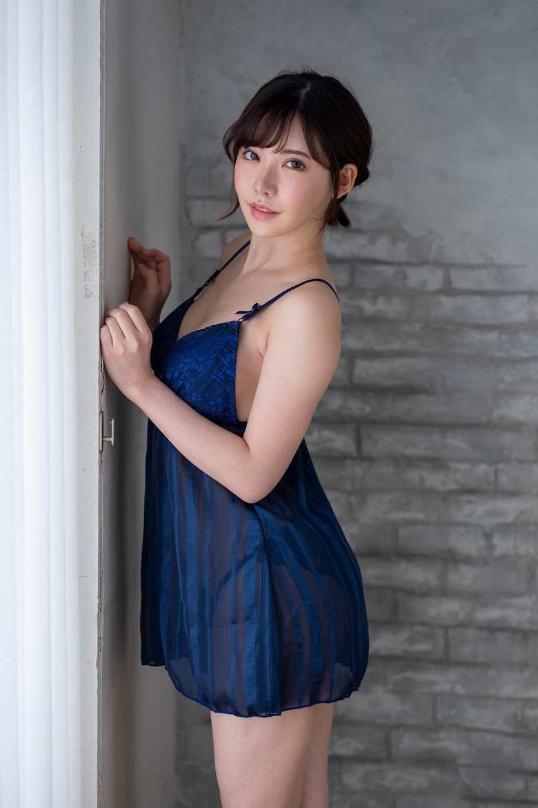 Eimi Fukada picture 00 at Sensual Girls