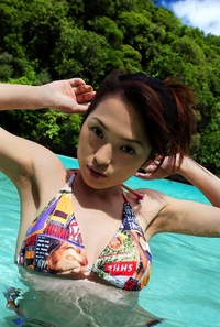 Young Japanese babe in bikini
