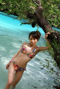 Young Japanese babe in bikini