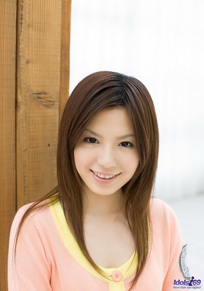 Riri Kuribayashi lovely japanese babe