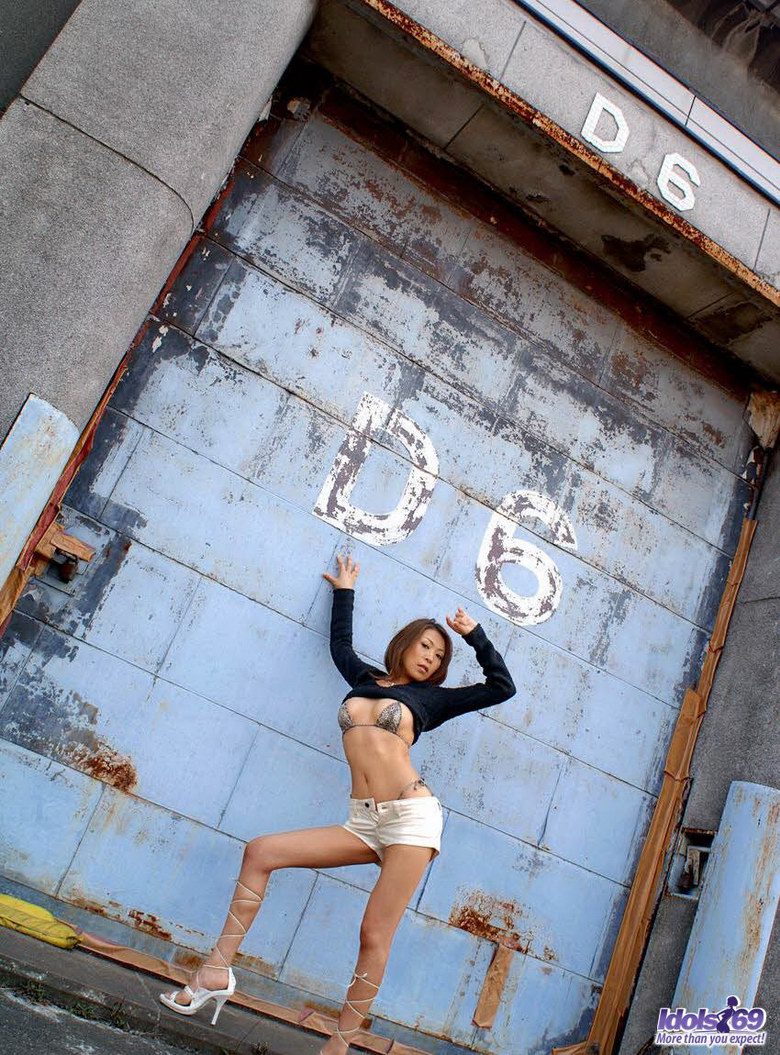 Naughty slut Sayumi