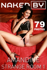 Amandine in chinese bed
