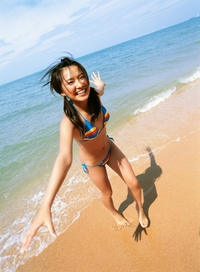 Sexy Asian Idol Natsumi Kamata in bikini