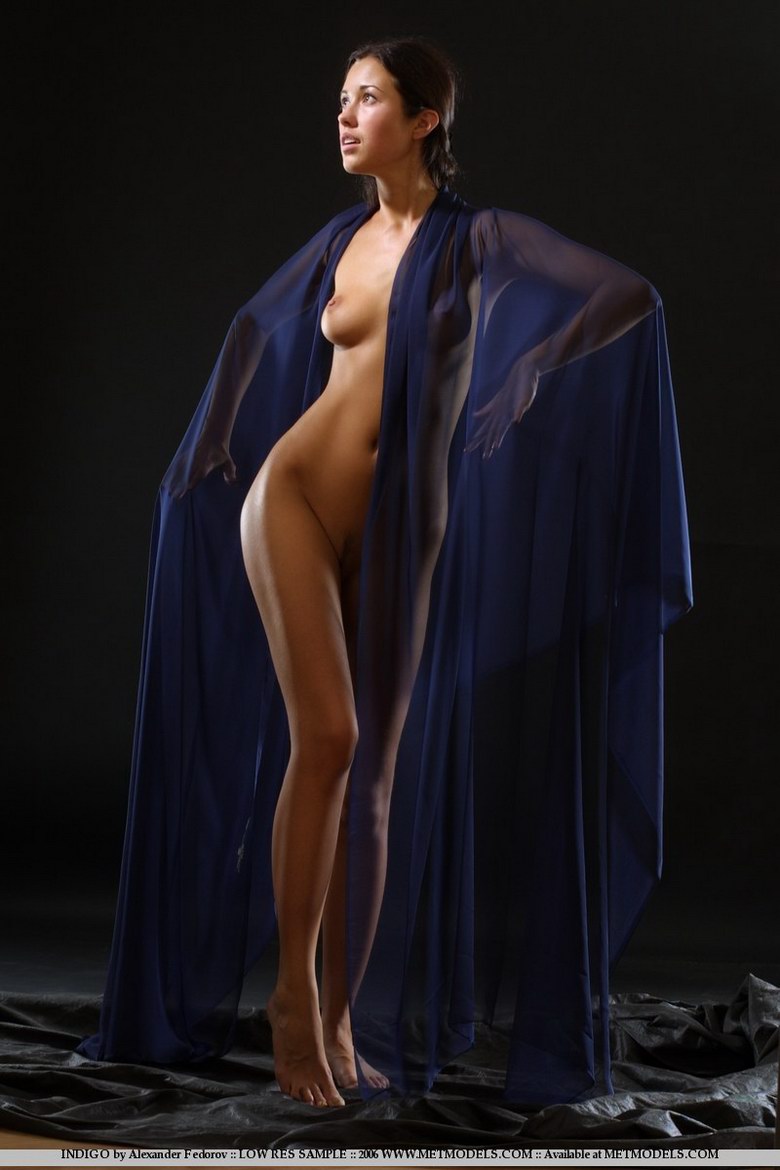 Corinna - Indigo