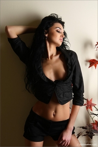Renata - Ebony Electrified