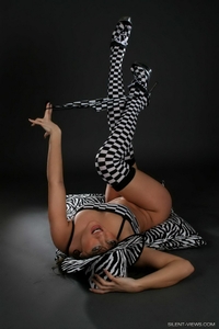 Sarah - Checkered