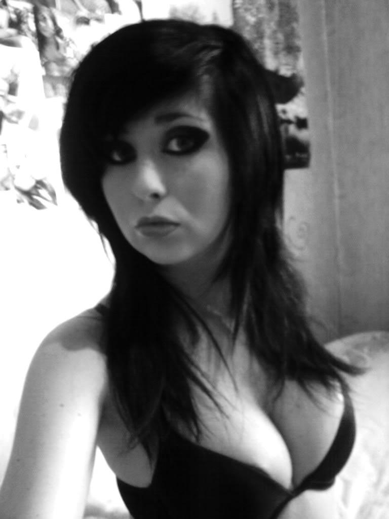 Nude Amateur Teen