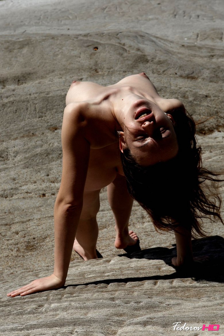 Helena - Sunbath