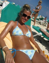 Super beach bikini hotties