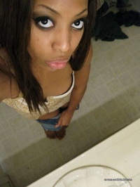 Ebony hottie camwhoring