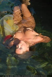 Rima in lagoon