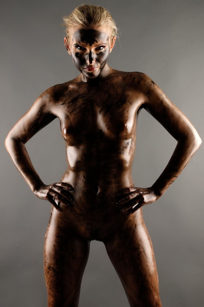 Vanessa - Black Oil Body