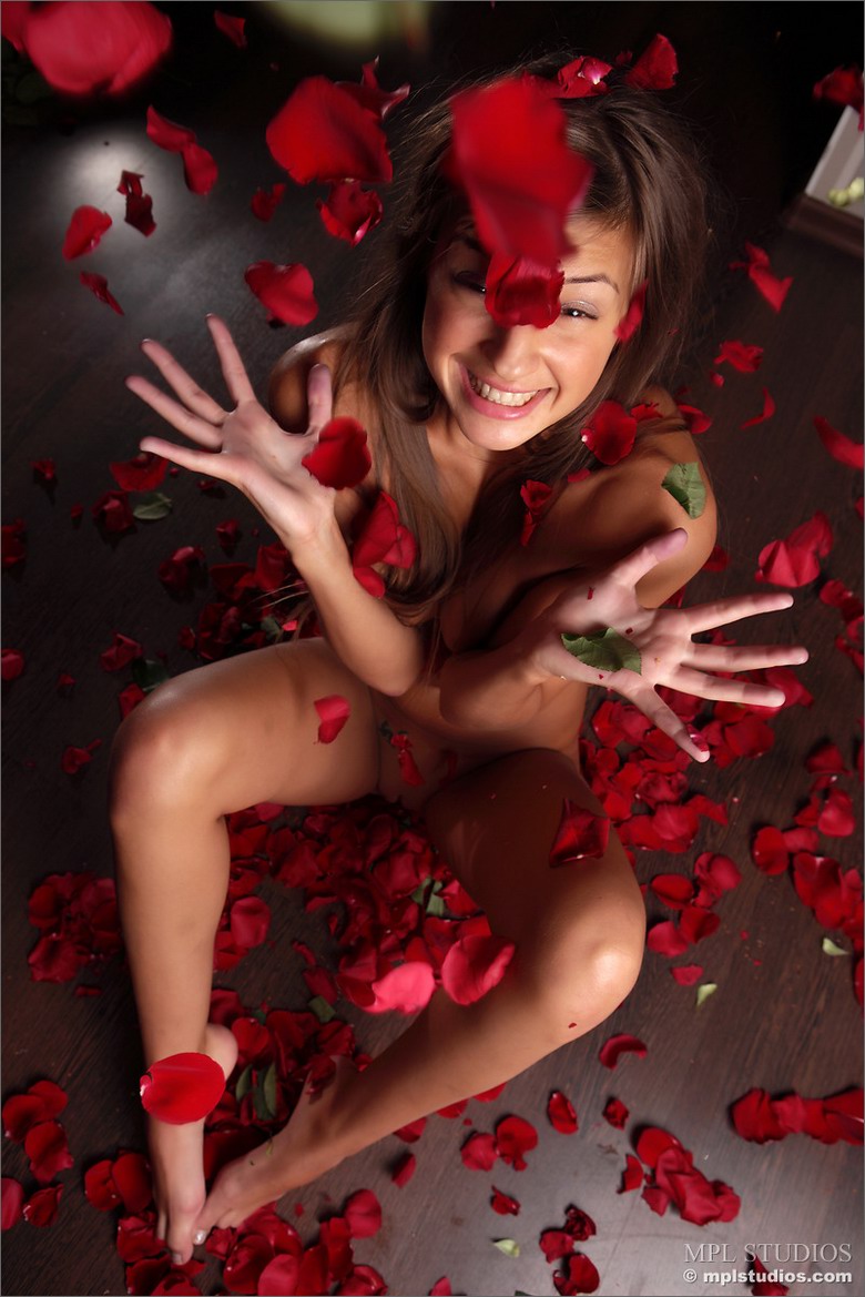 Tara - Rosey