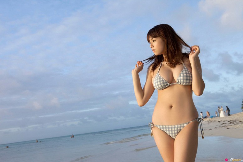 Ai Shinozaki Memories in Sand