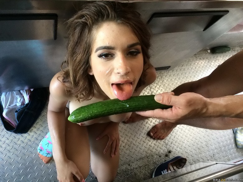 Kelly The Smoothie Slut