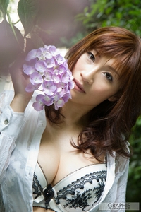 Sophia Nikaido gets nude outside