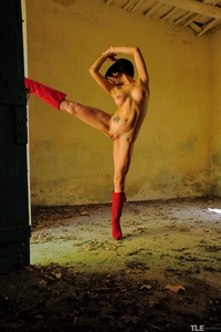 Zeo seductively dance naked