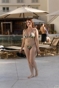Bess Burton in Vegas Vacay